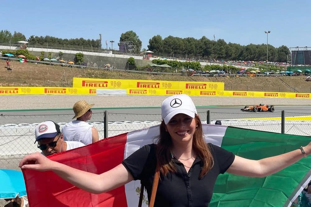 Formula 1 Fan Mariana Antaya